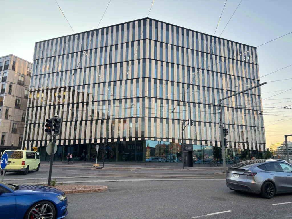 木造ビル「ウッドシティ」