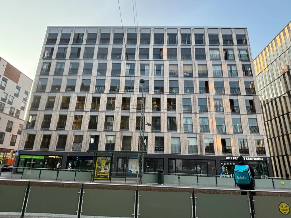 木造ビル「ウッドシティ」