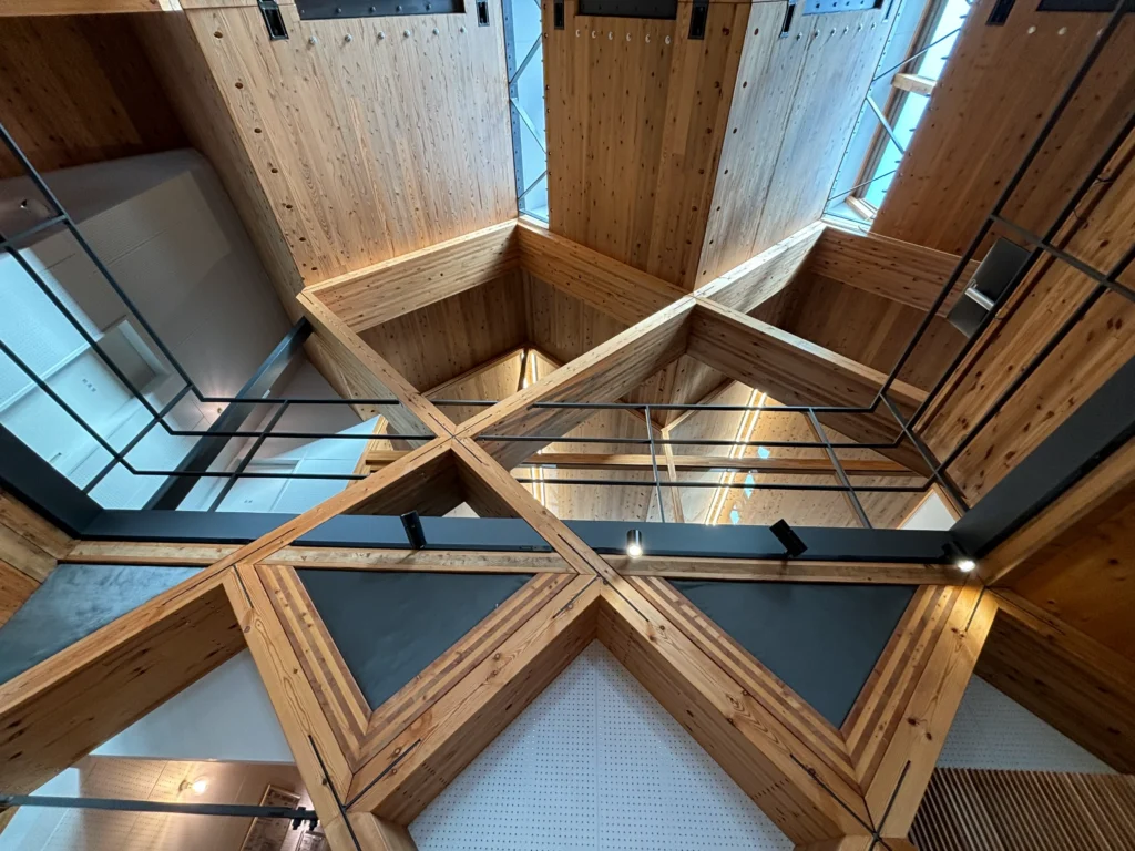 銘建工業本社事務所:メーカーが示す木造化の利点