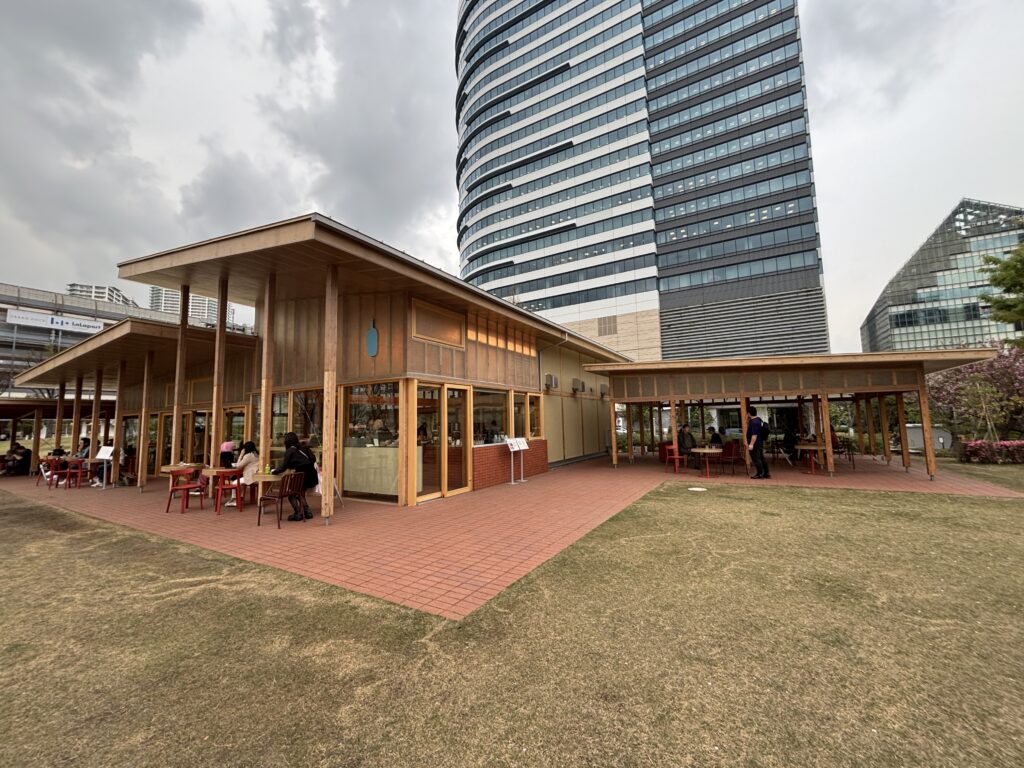 【カフェ】東京都「ブルーボトルコーヒー 豊洲パークカフェ」