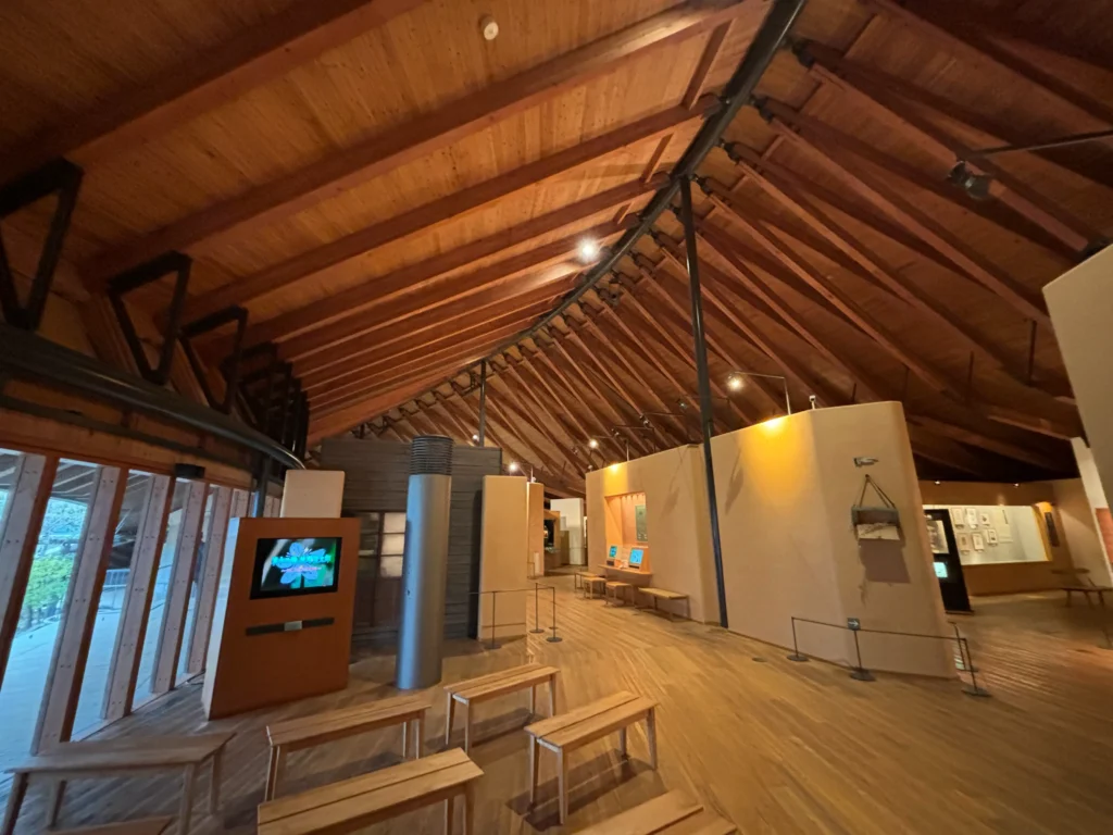 牧野富太郎記念館の構造と集成材