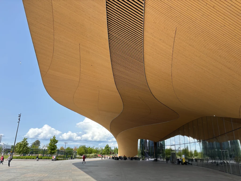 ヘルシンキ中央図書館Oodiギャラリー