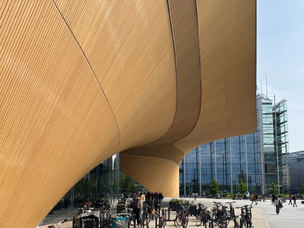 ヘルシンキ中央図書館Oodiギャラリー