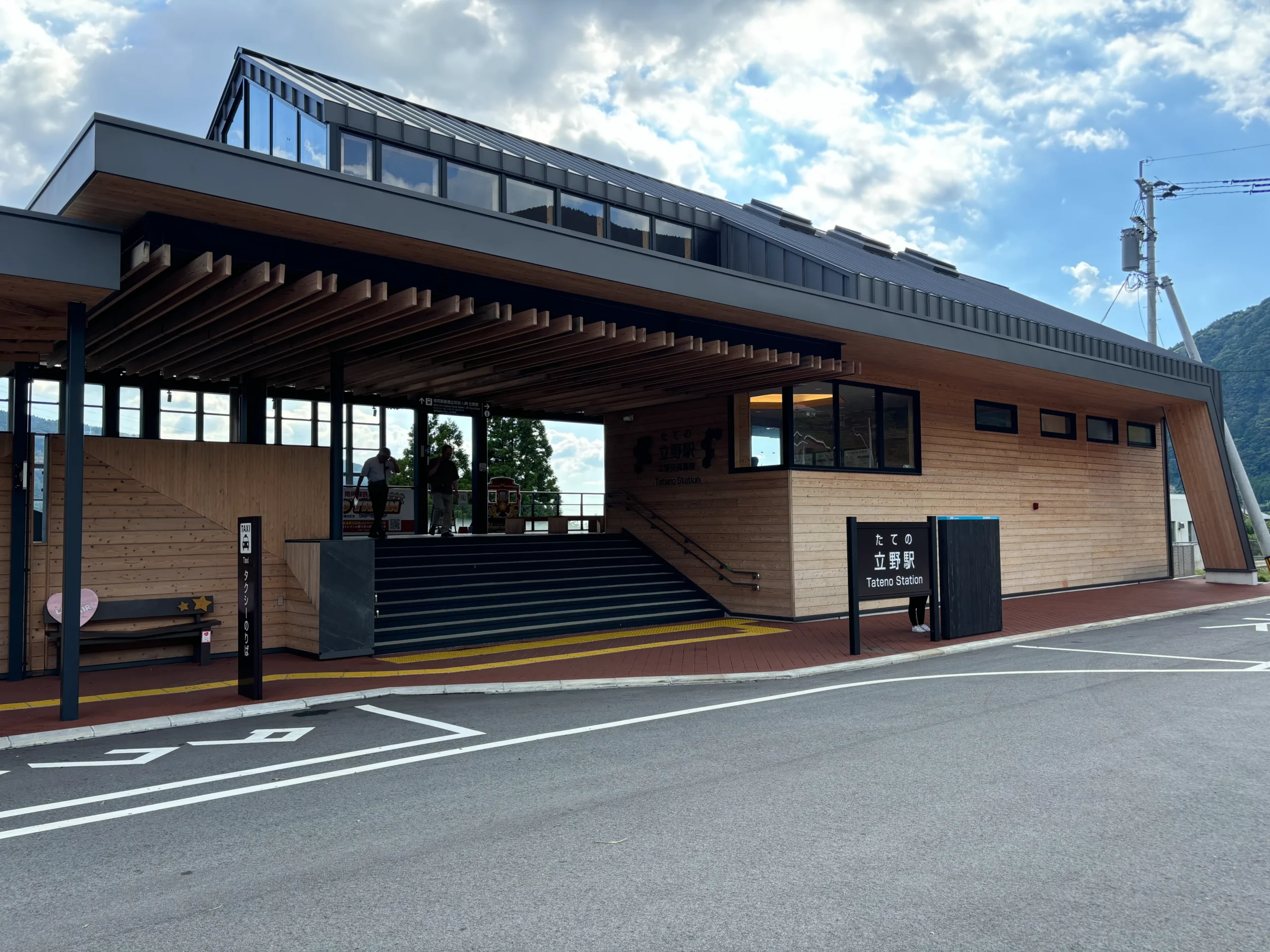 駅舎】熊本県「立野駅」 | 非住宅木造オウンドメディア MOKUPRO