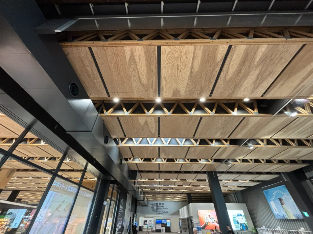 阿蘇くまもと空港　木造非住宅　非住宅木造　木造化　木質化　県産材　熊本　三井ホーム