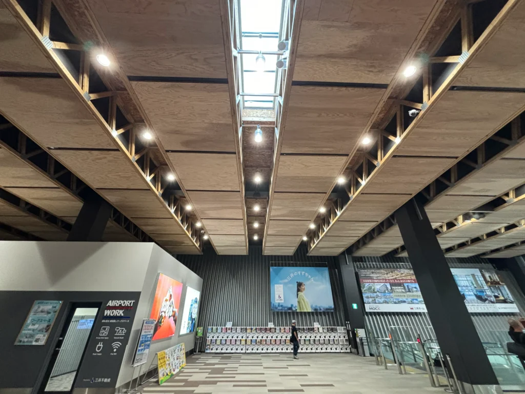 阿蘇くまもと空港　木造非住宅　非住宅木造　木造化　木質化　県産材　熊本　三井ホーム