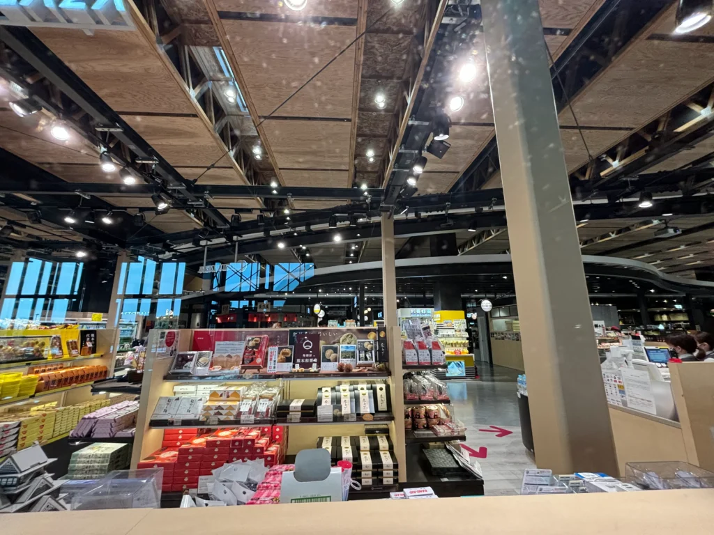 阿蘇くまもと空港　木造非住宅　非住宅木造　木造化　木質化　県産材　熊本　三井ホーム