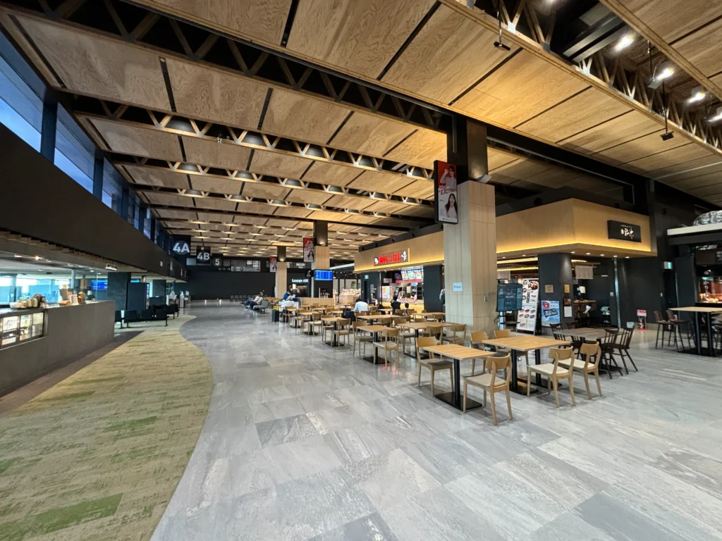 阿蘇くまもと空港　木造非住宅　非住宅木造　木造化　木質化　県産材　熊本　三井ホーム