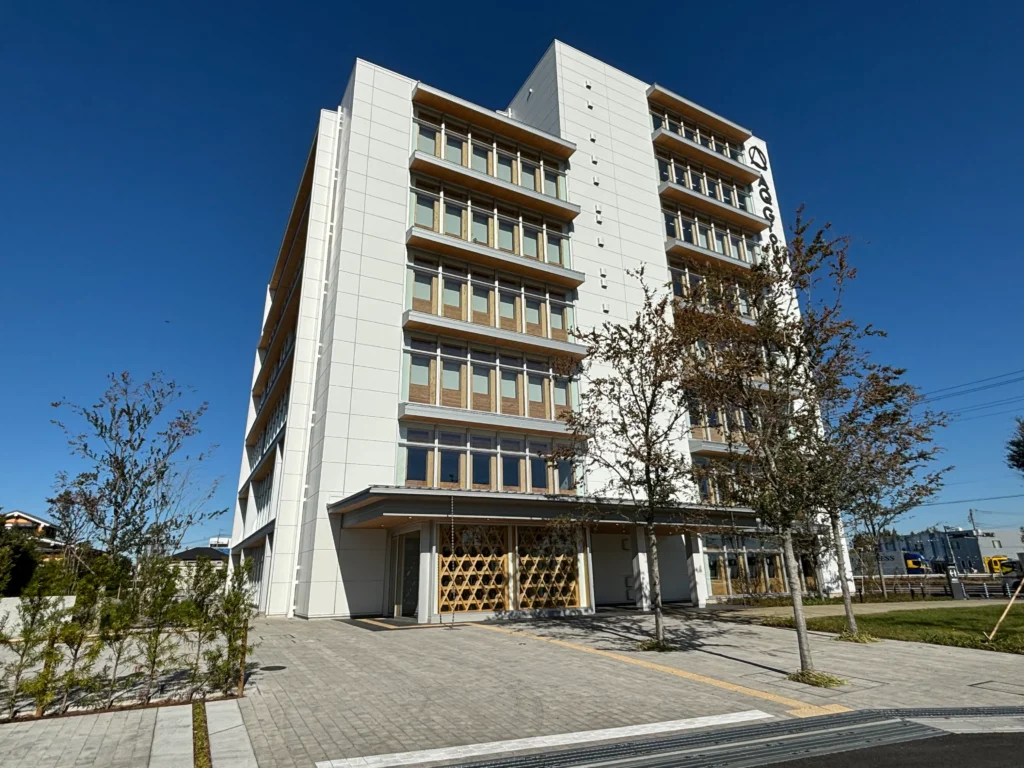 AQ Group本社ビル：普及型中高層木造のコンセプト