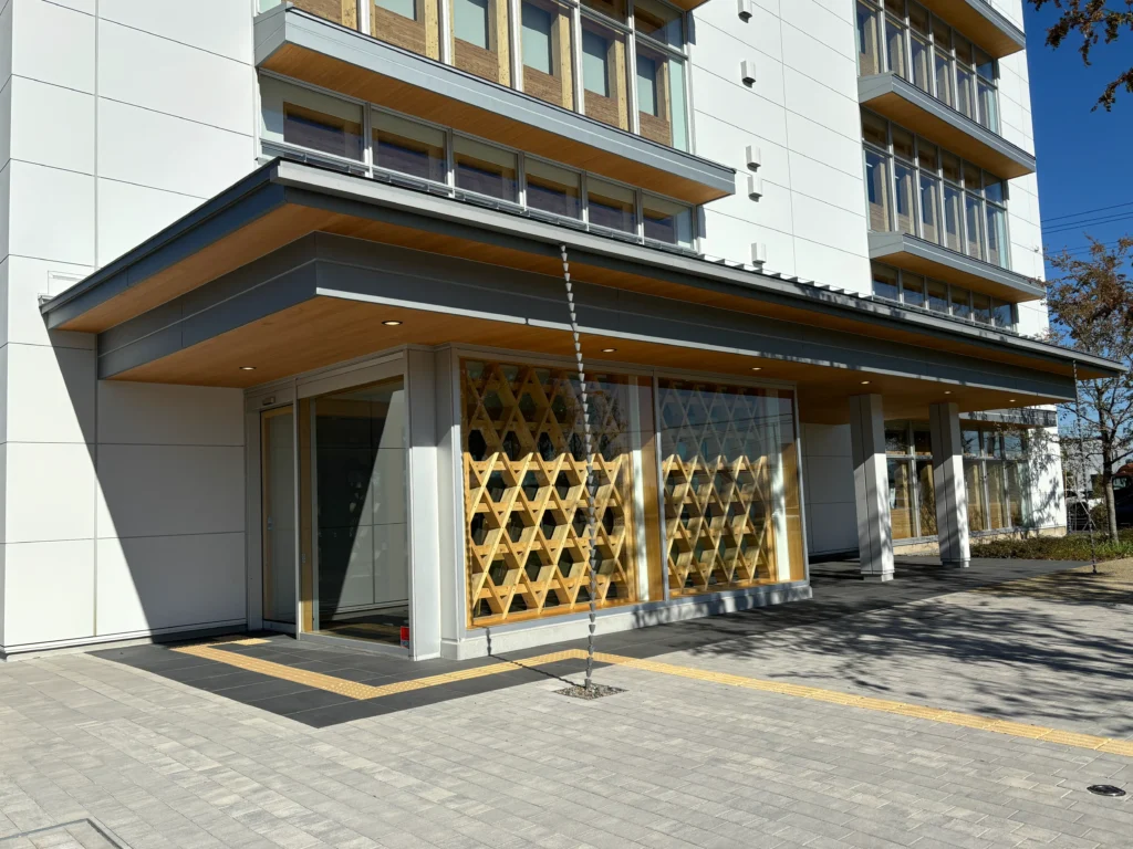 AQ Group本社ビル　ギャラリー　木造8階建　耐火建築物　木造ビル　事務所　埼玉県