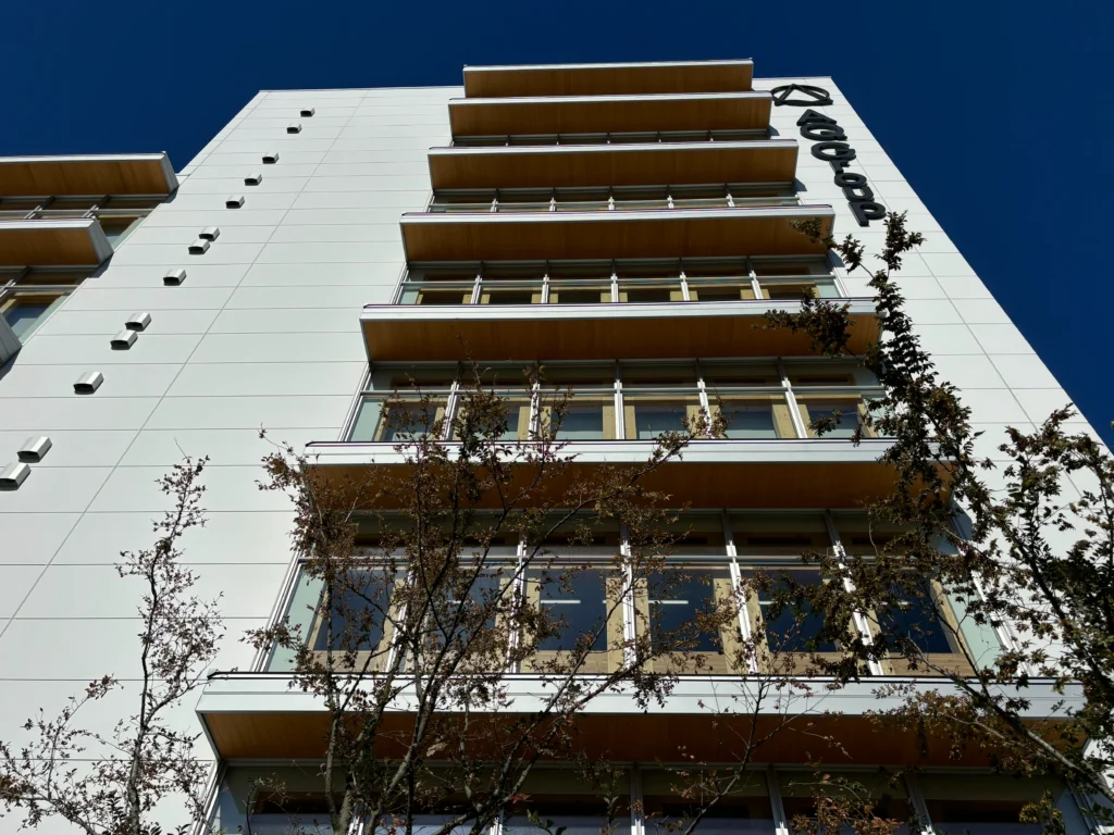 AQ Group本社ビル　ギャラリー　木造8階建　耐火建築物　木造ビル　事務所　埼玉県