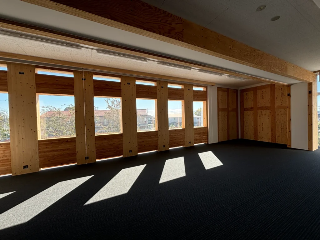 AQ Group本社ビル　ギャラリー　木造8階建　耐火建築物　木造ビル　事務所　埼玉県