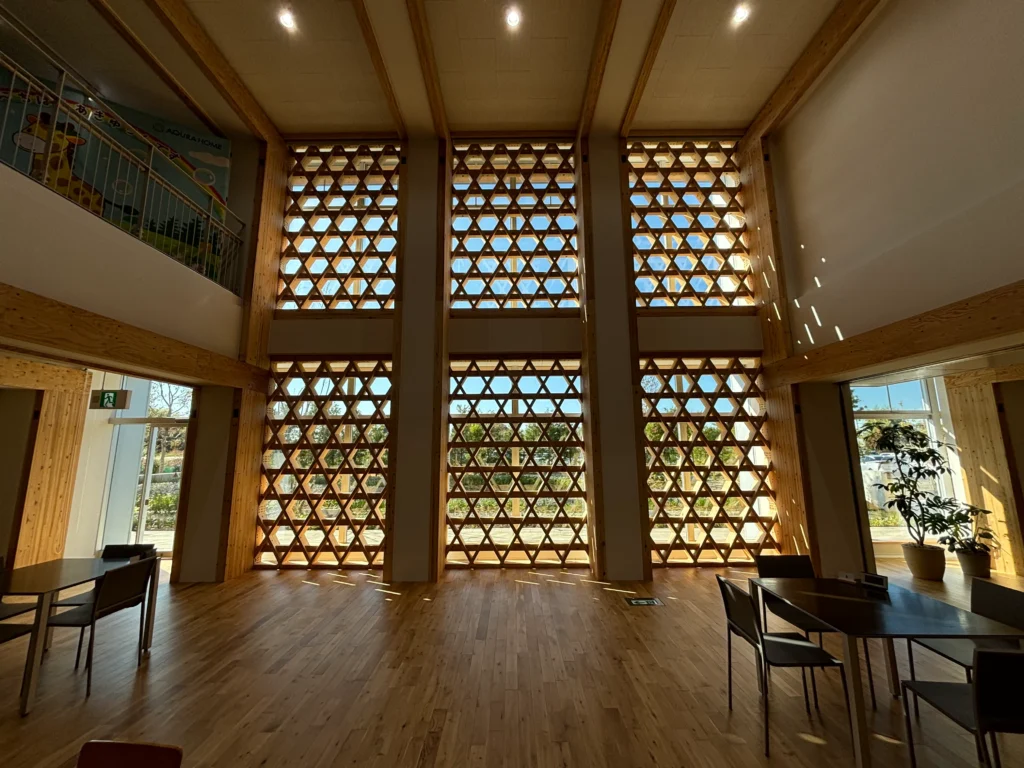 AQ Group本社ビル　ギャラリー　木造8階建　耐火建築物　木造ビル　事務所　埼玉県