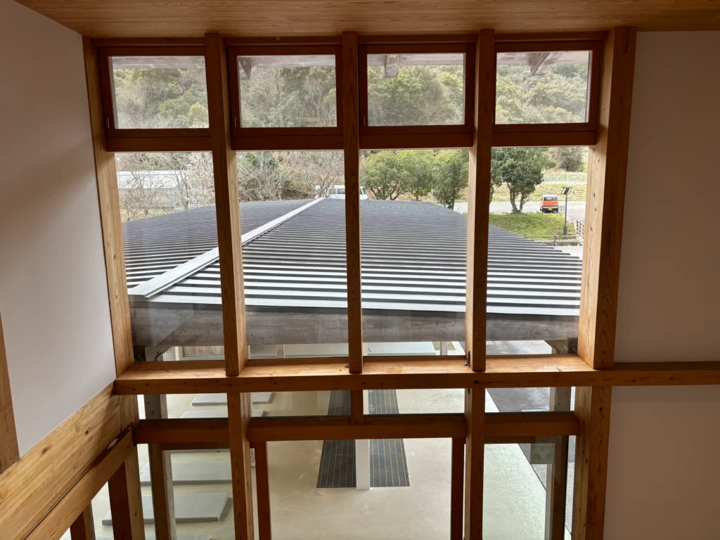 高知県立林業大学校　学校　木造　木造非住宅　CLT  県産材