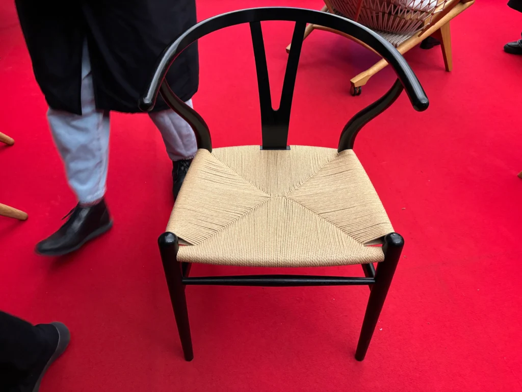 自宅でYチェアを愛用している一人