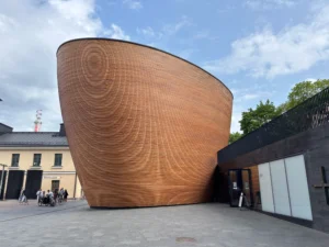 【礼拝堂】フィンランド「カンピ聖堂」